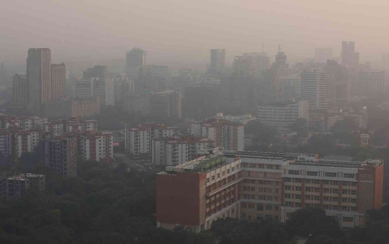 Hindistan’ın başkenti Yeni Delhi’de hava kirliliği nedeniyle eğitime süresiz ara verildi
