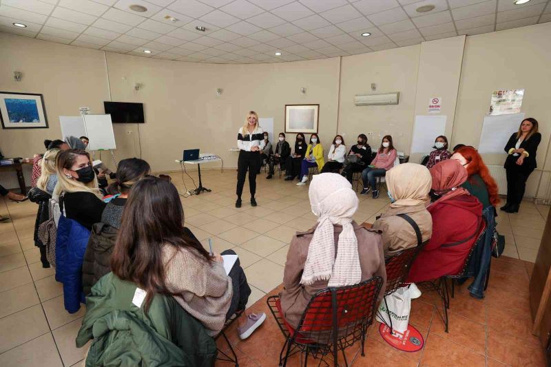 Bucalı kadınlar “Ben kimim” etkinliğinde buluştu
