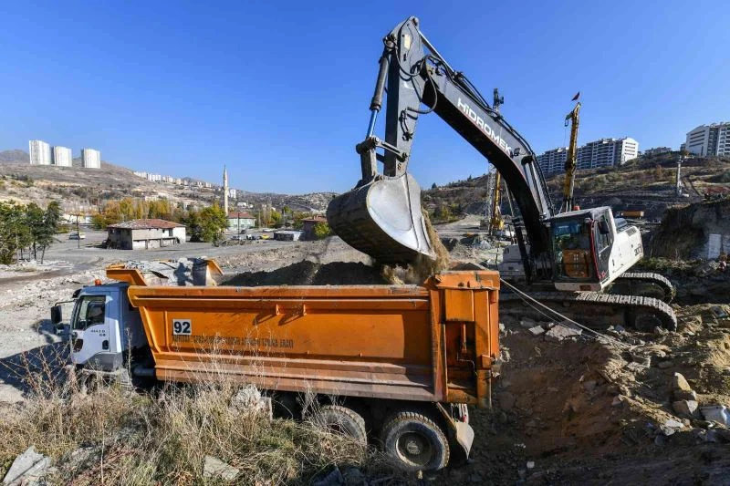 Ankara Büyükşehir, Mamak’ta kentsel dönüşüm çalışmalarını hızlandırdı
