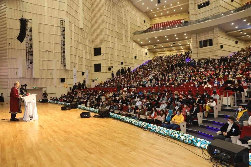 Bakan Akar: “Terörü bitirmekte kararlıyız. Bunu dağdakiler anladı, hamileri de anlayacak