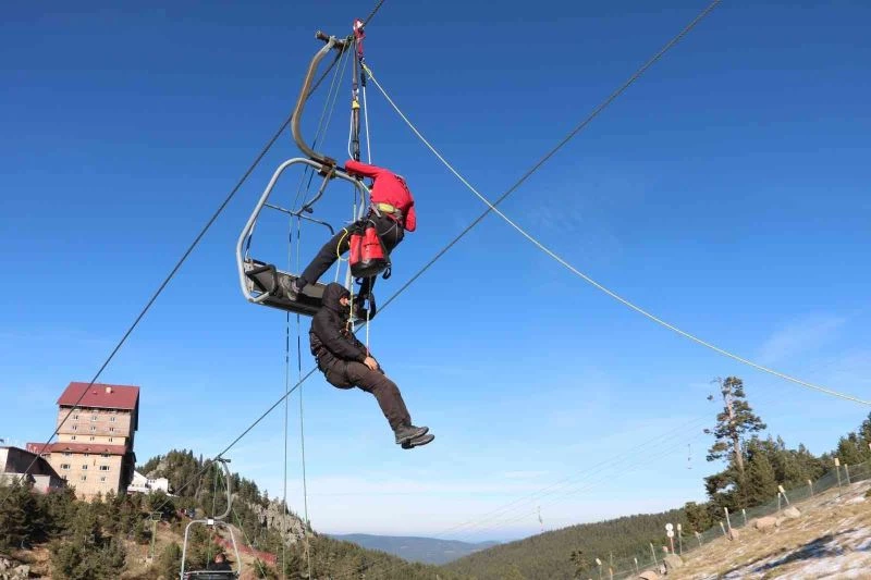 Jandarma ve AFAD’dan Kartalkaya’da kurtarma tatbikatı
