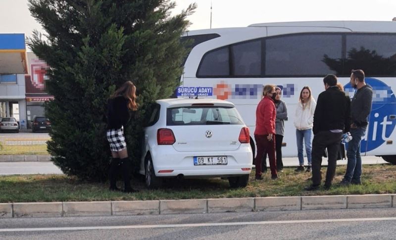 Aydın’da sürücü adayının kullandığı otomobil refüje çıktı
