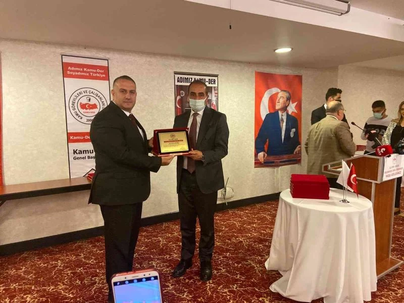 Şenkaya belediyesine başarı plaketi
