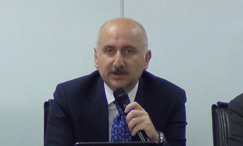 Bakan Karaismailoğlu: “Biz devlet aklıyla hep bir adım ötesini planlıyoruz”
