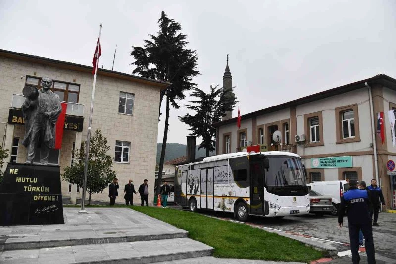 Vetbüs ile sokak hayvanları daha sağlıklı
