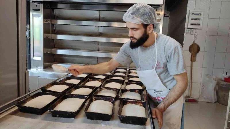 Şeker hastaları için zerdeçallı ekmek üretti, taleplere yetişemiyor
