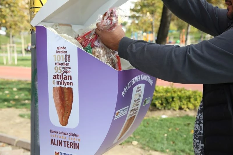 Zeytinburnu’nda ‘Bayat Ekmekler’ yeme dönüşüyor
