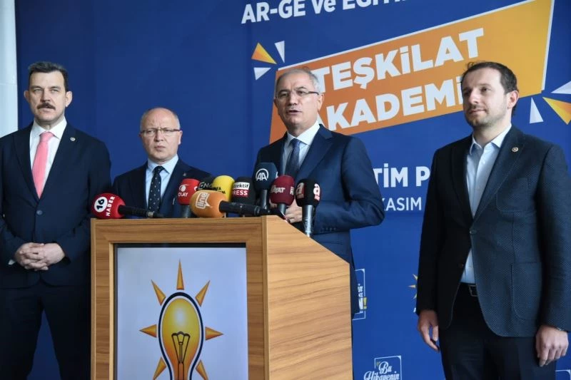 Efkan Ala: “Arkadaşlarımız buradan aldığı bilgiyi memleketin bütün hücrelerine taşıyacak”
