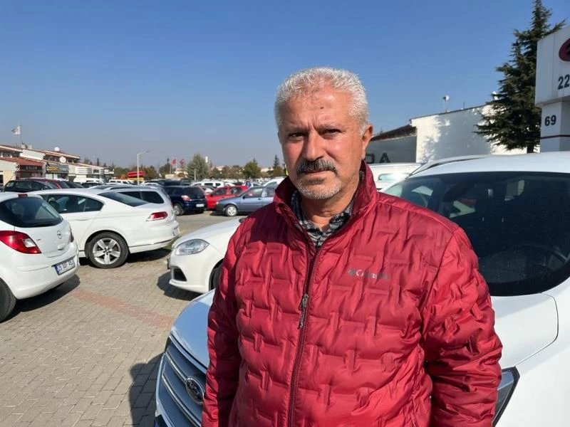 İkinci el oto piyasasında galericilerin de kafası karışık
