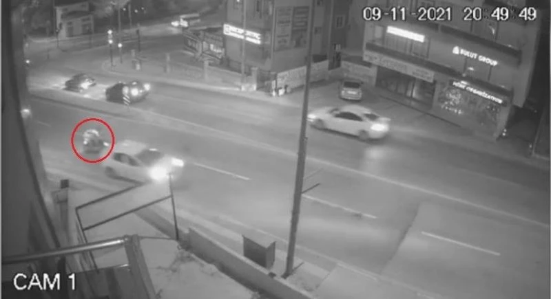 Motokuryeye çarptı, arkasına bile bakmadan gitti
