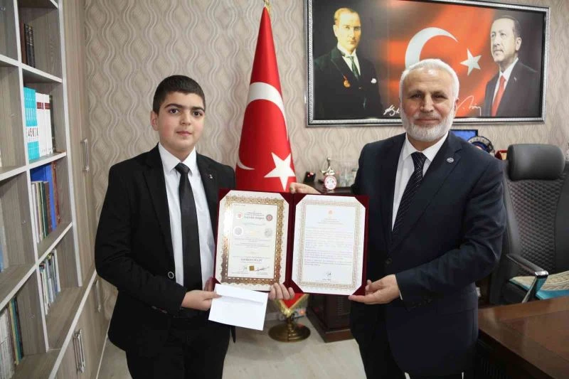 Ağrılı hafızlar belgelerine kavuştu
