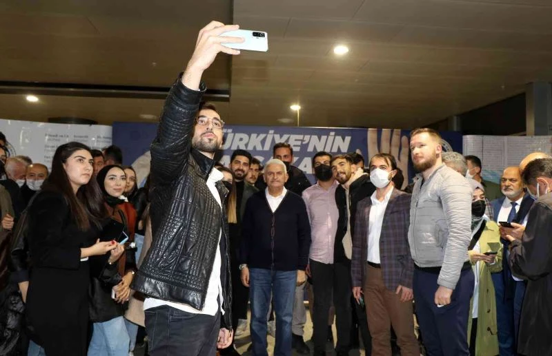 Öğrenciler sordu Yıldırım samimiyetle cevapladı
