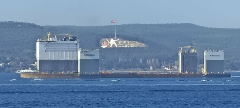 Boka Vanguard Çanakkale Boğazı’ndan geçiş yaptı
