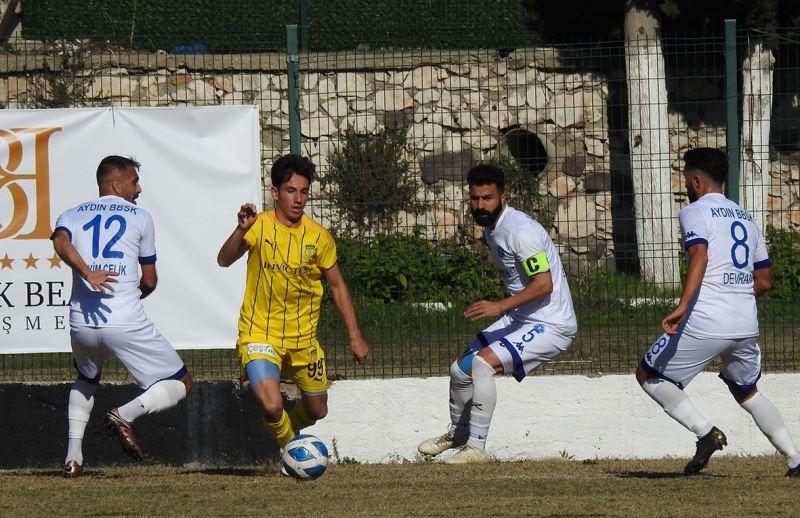 Alaçatıspor, uzatmada gelen golle sevindirdi
