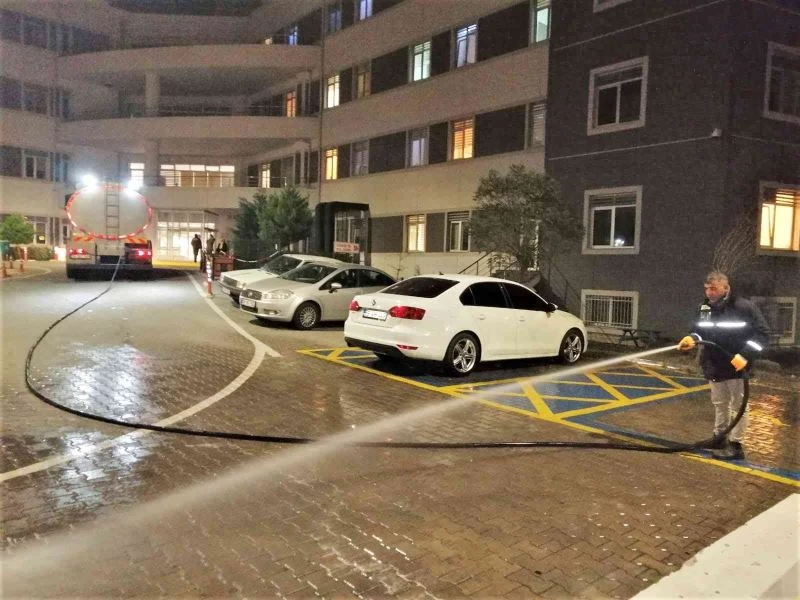 Sağlık kuruluşları dezenfekte ediliyor
