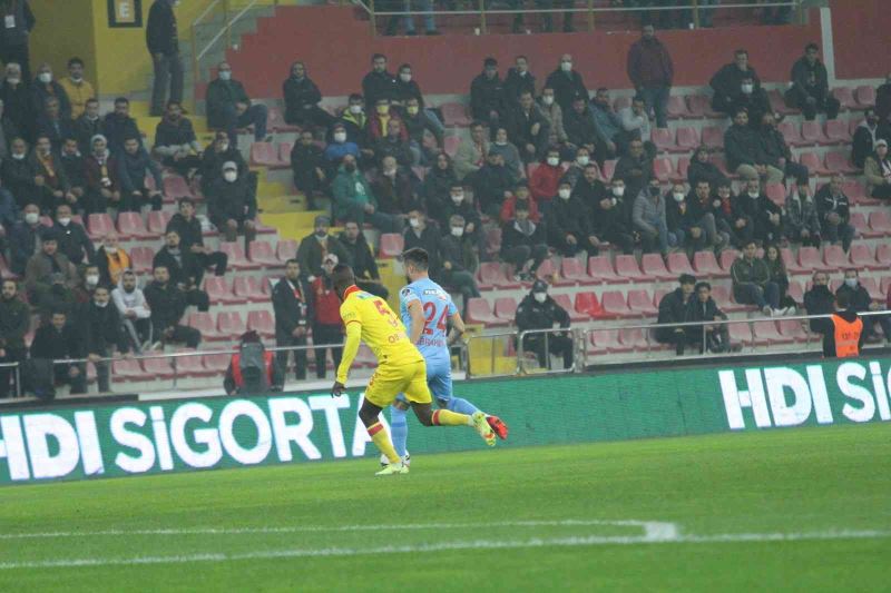 Spor Toto Süper Lig: Kayserispor: 1 - Göztepe: 0 (İlk yarı)