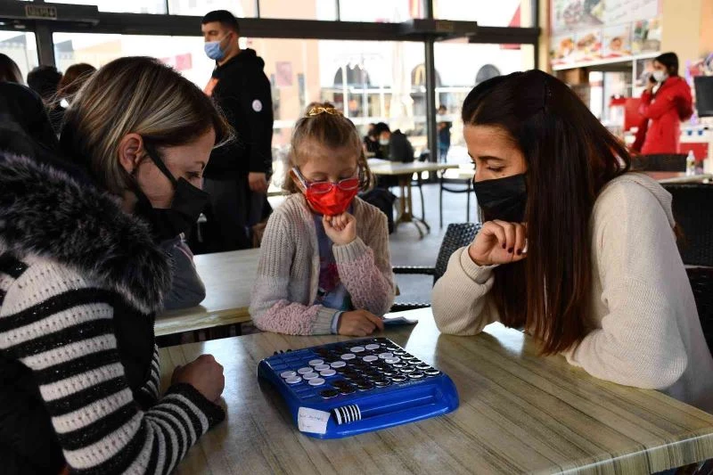 Sökeli öğretmenler akıl ve zeka oyunlarında yarıştı
