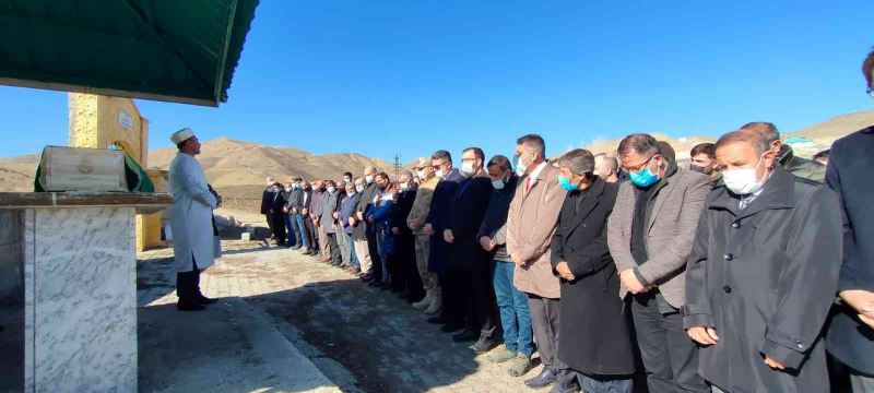 Başkan Çintimar’ın annesi son yolculuğuna uğurlandı
