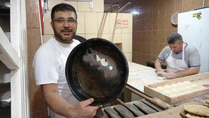 Yemek tavasını, fırın kapalı olunca enerji panosuna bıraktı, pano bomba gibi patladı
