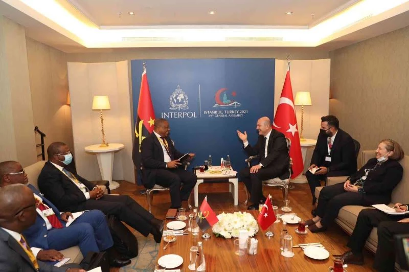 İçişleri Bakanı Süleyman Soylu Angolalı mevkidaşı ile görüştü
