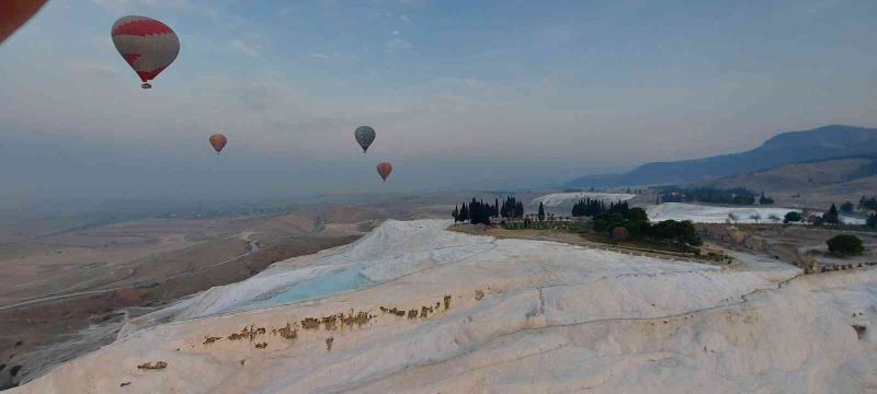 Özel sporcular balonda Pamukkale’yi semadan gördü
