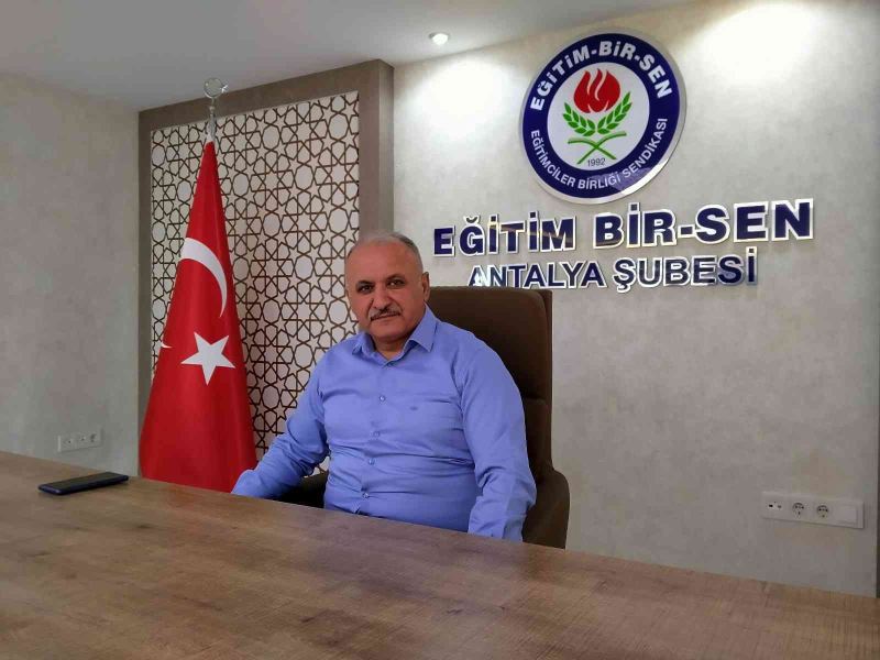 Eğitim Bir Sen Antalya Şube Başkanı Miran: “Öğretmenlere, en büyük hediye Meslek Kanunu”
