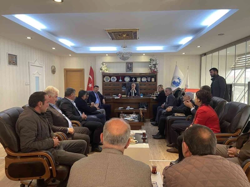 CHP Genel Başkan Yardımcısı Ağbaba, Ağrılılarla bir araya geldi
