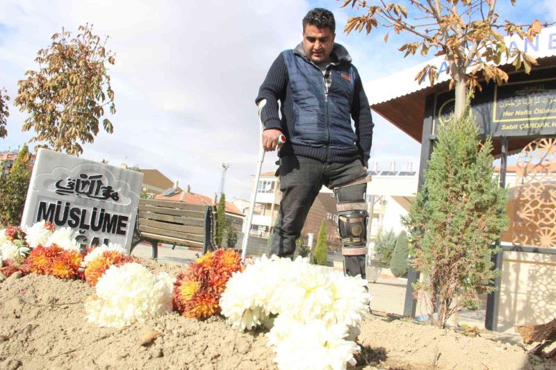 Müslüme’nin ölümüne üzülüp mezarına fidan dikti
