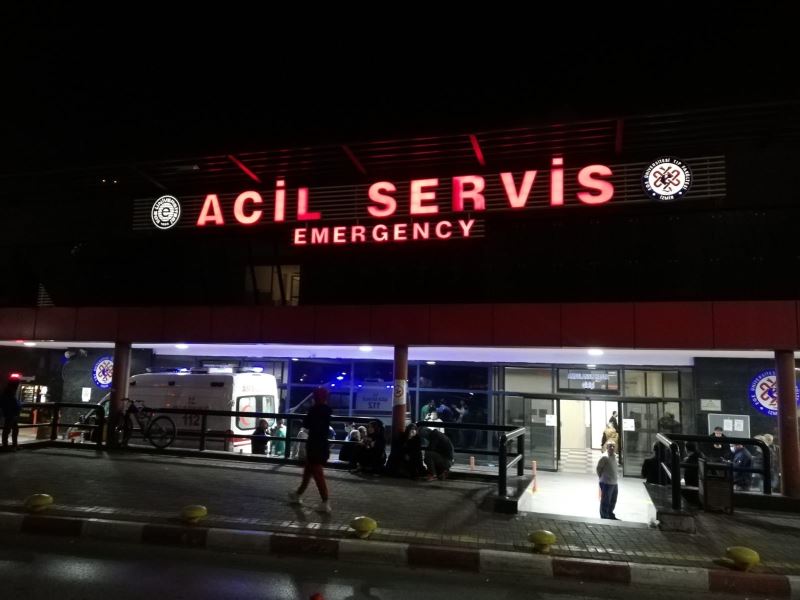 İzmir’de ‘küfürleşme’ kavgası kanlı bitti: 1 ölü, 5 yaralı
