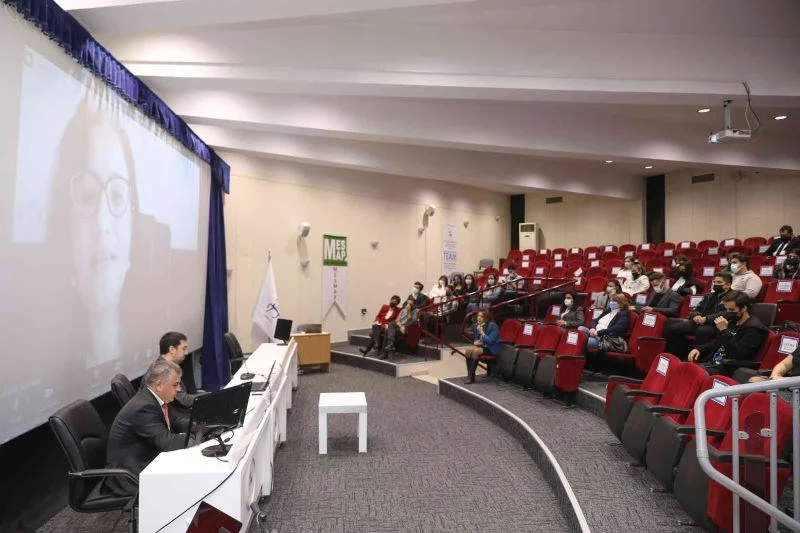 Tıbbi ve aromatik bitkilerin şifreleri DEÜ’nün ev sahipliğinde konuşuldu
