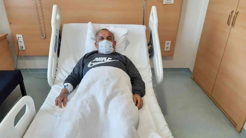 Nadir görülen şah damarındaki tümör operasyonla alındı
