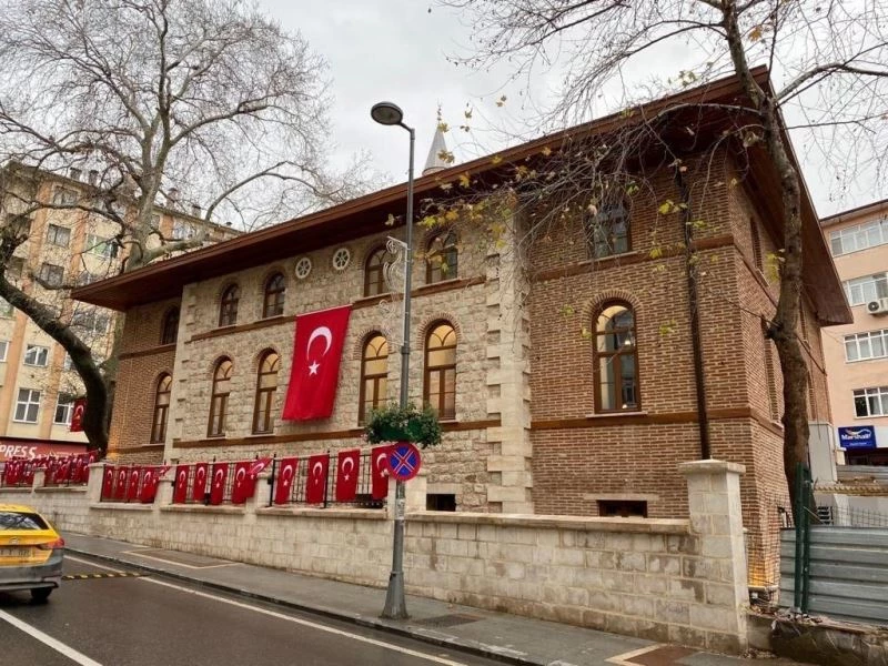 220 yıldır ayaktaydı, zamana yenik düştü, yeniden ayağa kalktı
