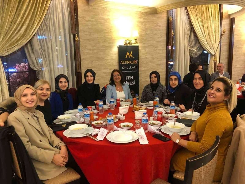 ASAF Eğitim Kurumları öğretmenleri yemekte bir araya geldi
