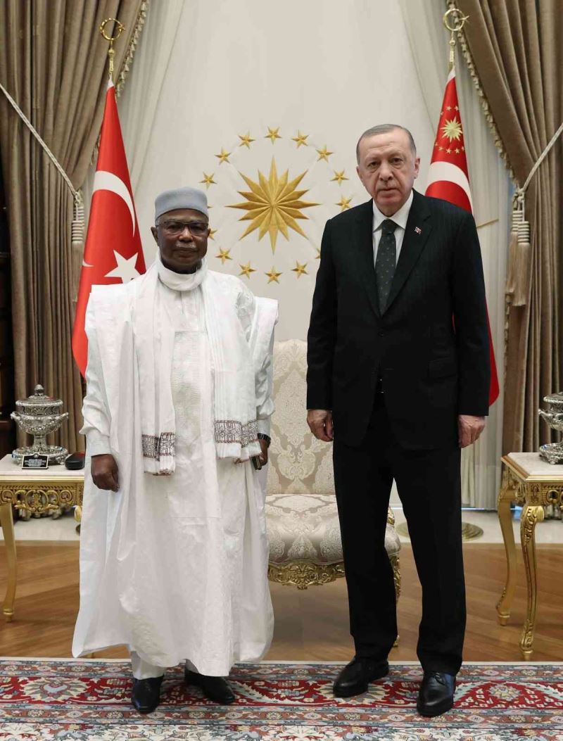 Cumhurbaşkanı Recep Tayyip Erdoğan, İslam İşbirliği Teşkilatı Genel Sekreteri Hissein Brahim Taha’yı Cumhurbaşkanlığı Külliyesi’nde kabul etti.
