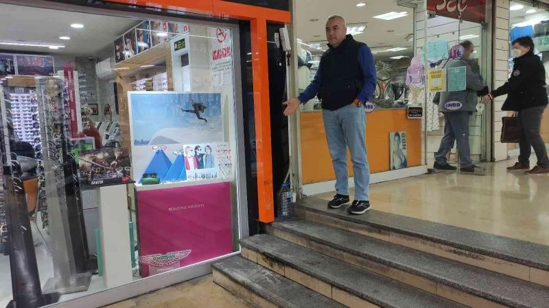 Onlarca dükkanın bulunduğu çarşıda ateş yaktılar, faciadan dönüldü
