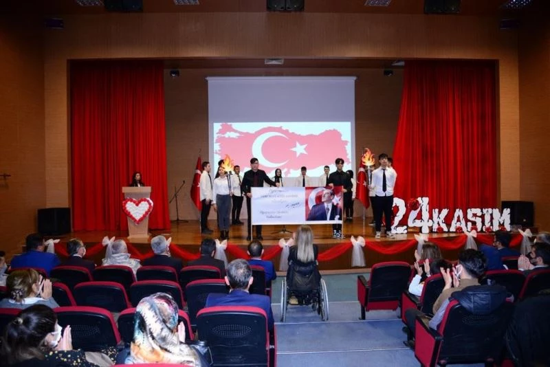 Öğretmen başkandan meslektaşları onuruna akşam yemeği
