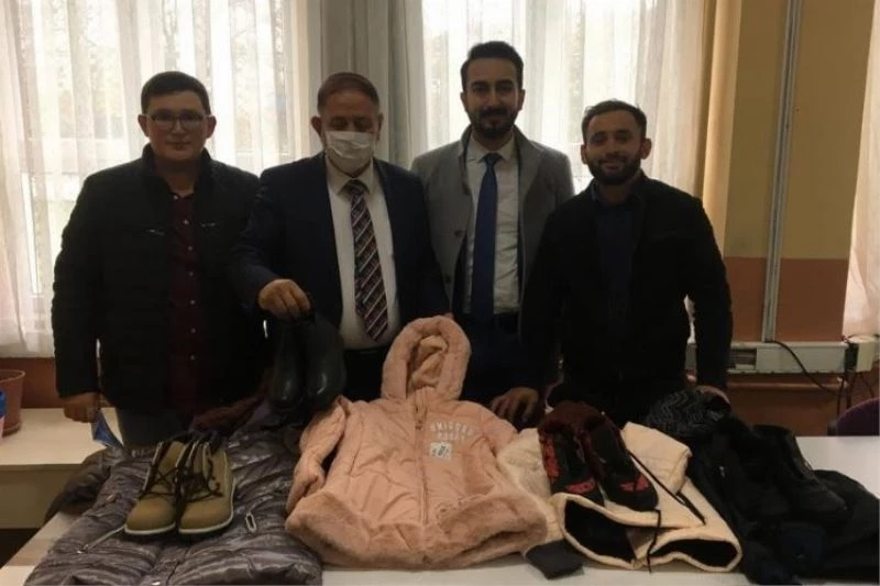 Gençler kardeşlerini üşütmedi
