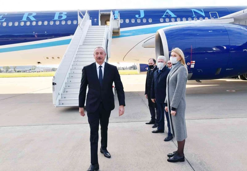 Aliyev, Putin ve Paşinyan’la görüşmek üzere Soçi’ye vardı
