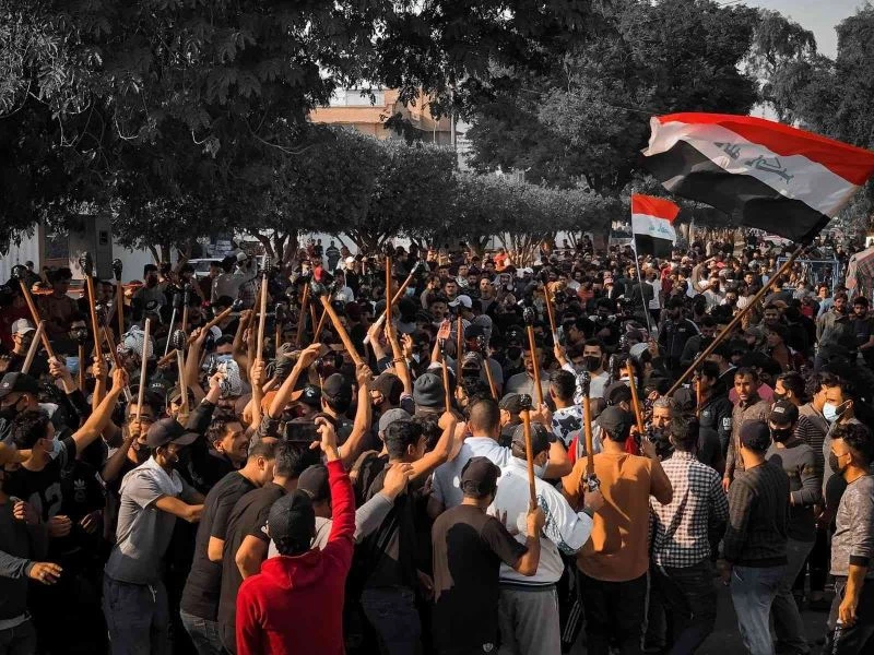 Irak’ta seçim sonuçlarına itiraz eden İran yanlısı gruplardan Yeşil Bölge’yi basma girişimi
