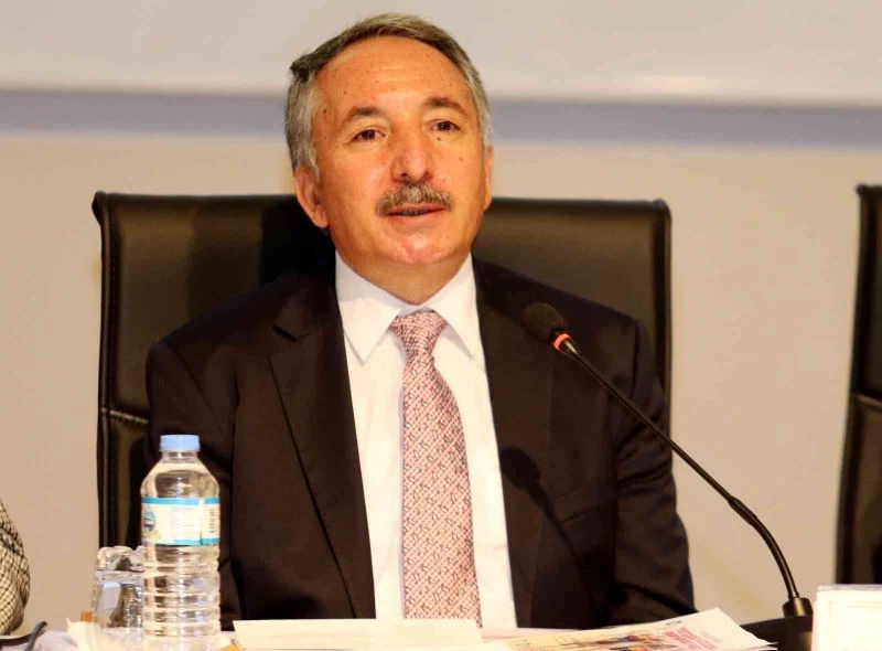 AİÇÜ’de Türkiye’de aile değerlerinin bugünü ve geleceği paneli düzenlendi
