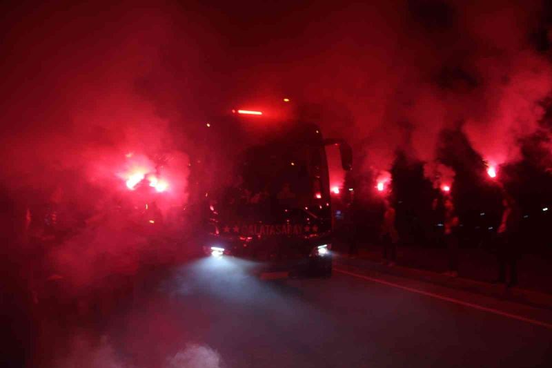 Galatasaray’a Malatya’da coşkulu karşılama