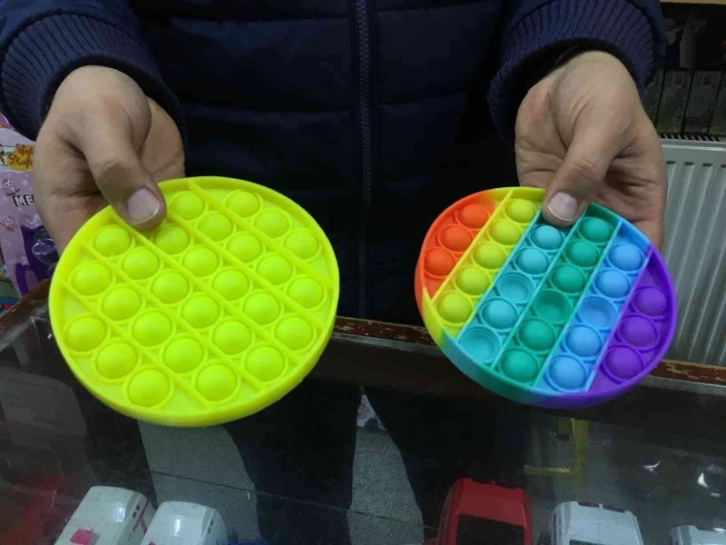 Yeni neslin gözde oyuncağı “Popit”
