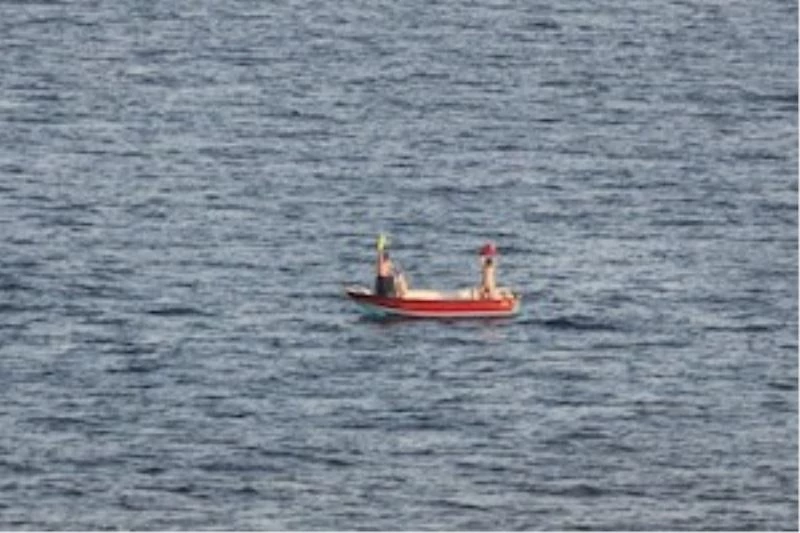 ABD Donanması, Umman Körfezi’nde 2 İranlı balıkçıyı kurtardı
