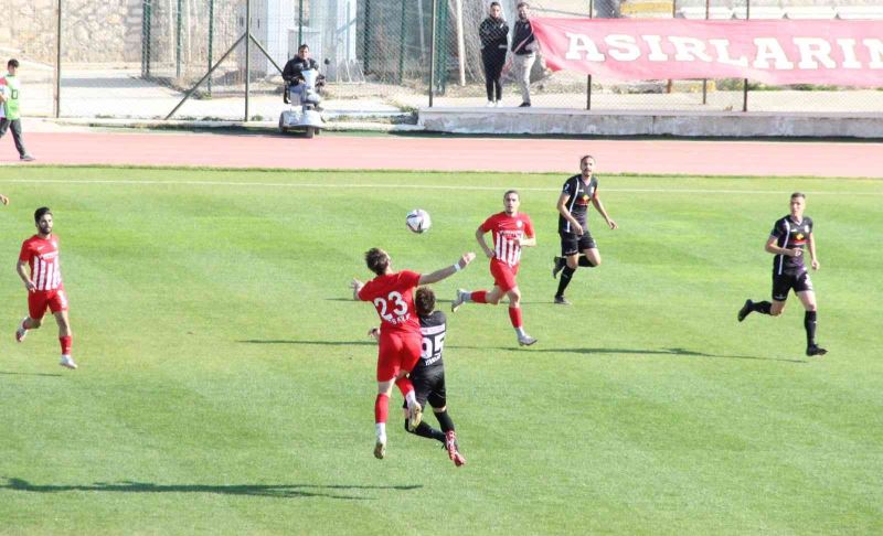 TFF 3. Lig: Karaman Belediyespor: 0 - Artvin Hopaspor: 1
