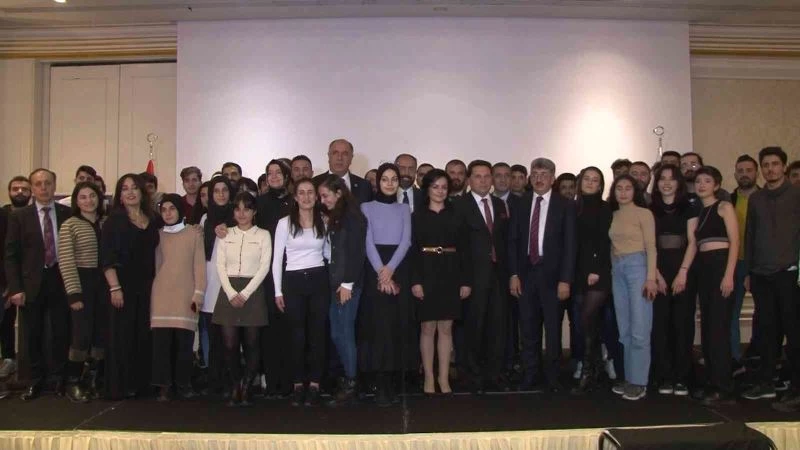 Vanlı iş adamlarıyla öğrenciler bir araya geldi
