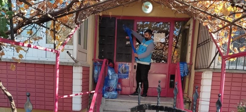 Pursaklar Belediyesi 62 bin 950 binaya ambalaj toplama poşeti dağıttı
