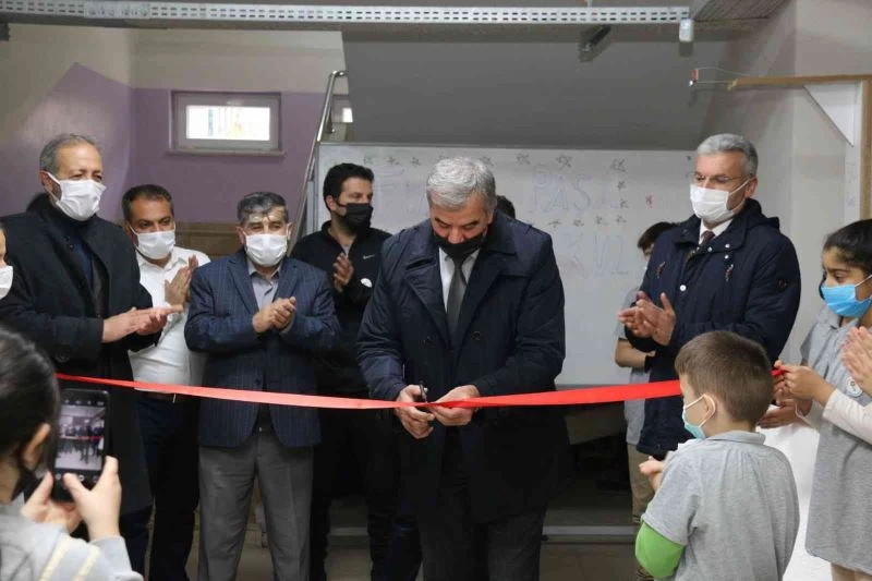 Ortaokulda TÜBİTAK 4006 proje sergisi
