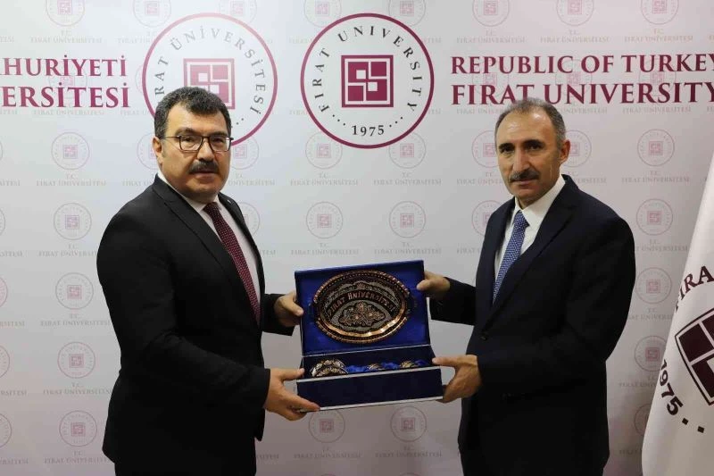 TUBİTAK Başkanı Mandal, Rektör Göktaş ile bir araya geldi
