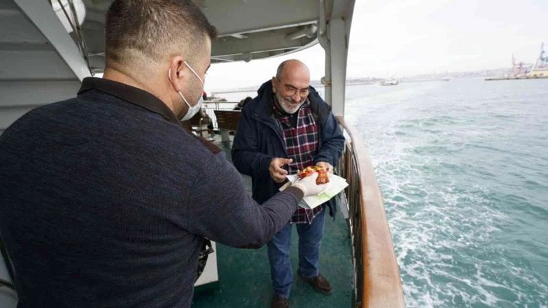 Vapurda tanıtım günlerine davet konseri
