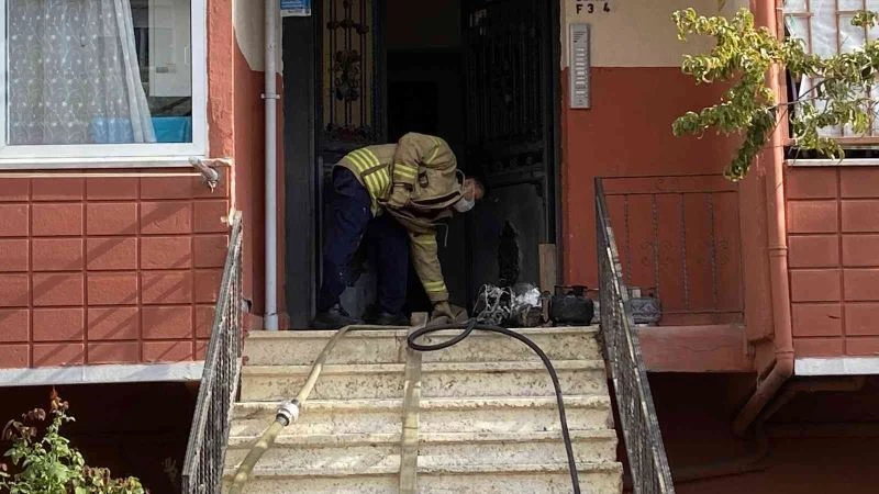 Eyüpsultan’da korkutan kömürlük yangını
